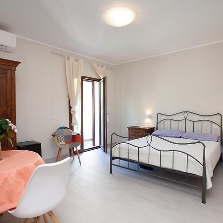 Lu Lioni Rooms San Teodoro  Eksteriør billede