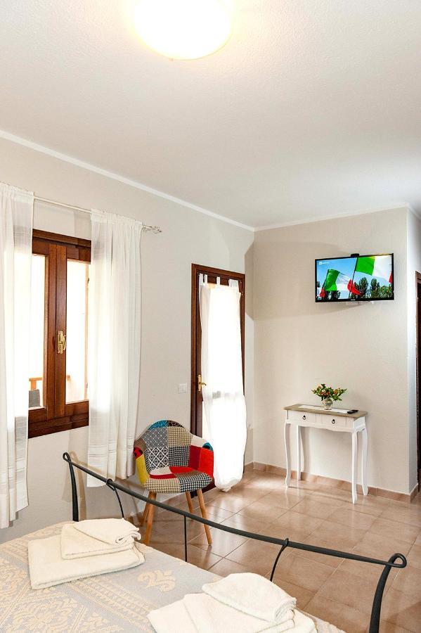 Lu Lioni Rooms San Teodoro  Eksteriør billede