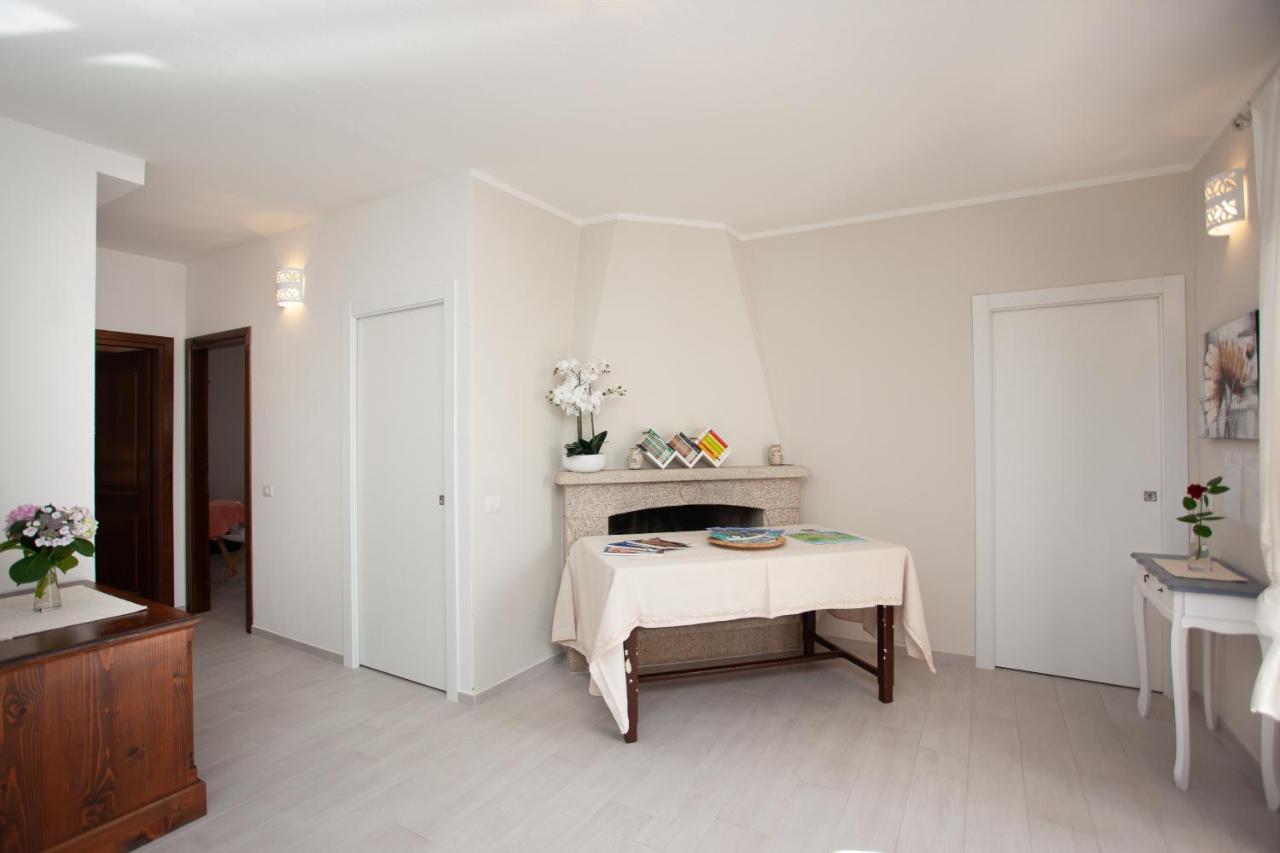 Lu Lioni Rooms San Teodoro  Eksteriør billede