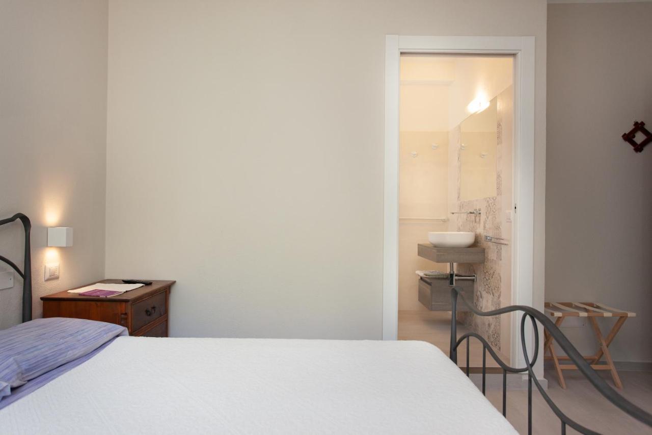 Lu Lioni Rooms San Teodoro  Eksteriør billede