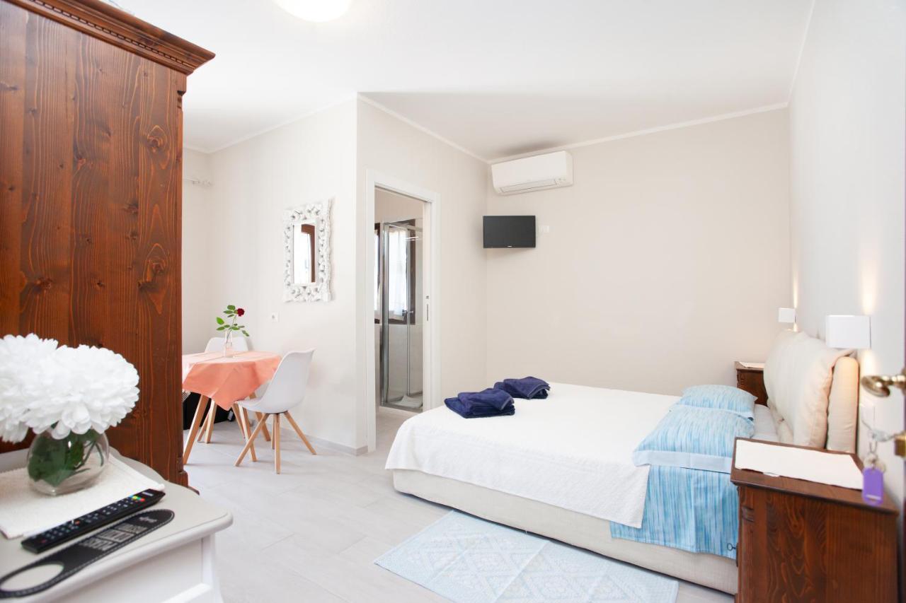 Lu Lioni Rooms San Teodoro  Eksteriør billede