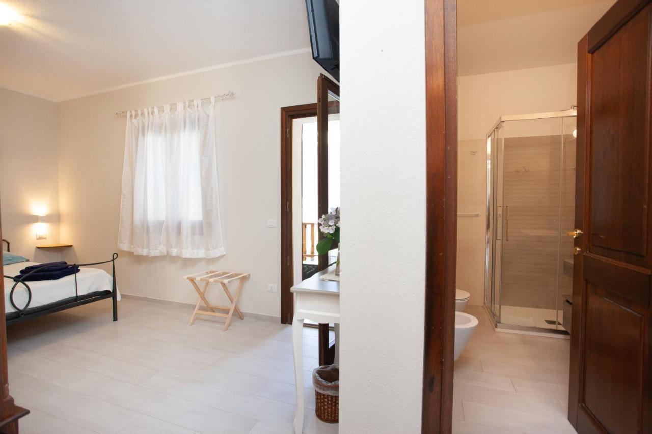 Lu Lioni Rooms San Teodoro  Eksteriør billede