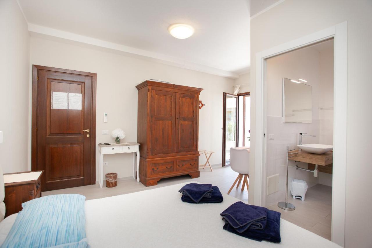 Lu Lioni Rooms San Teodoro  Eksteriør billede
